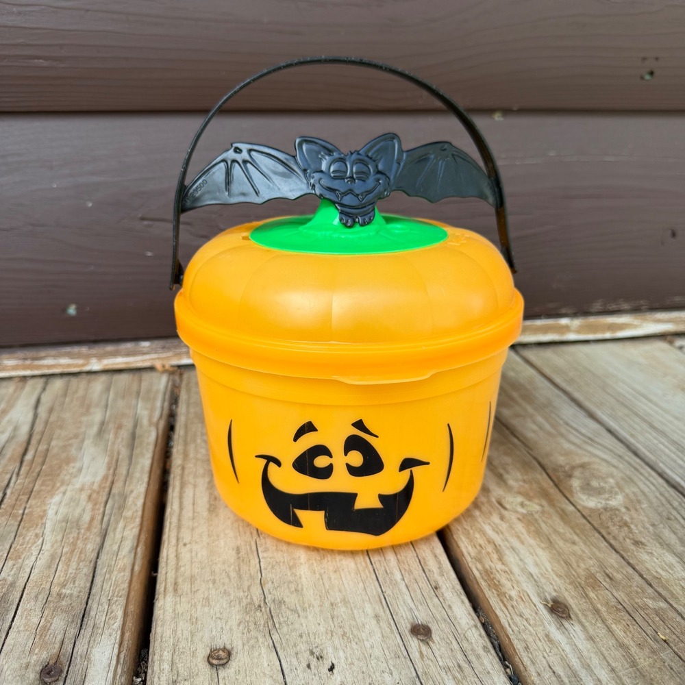 Vintage 1993 McDonald's Halloween Happy Meal Bucket McBoo Pumpkin Bat Handle Lid